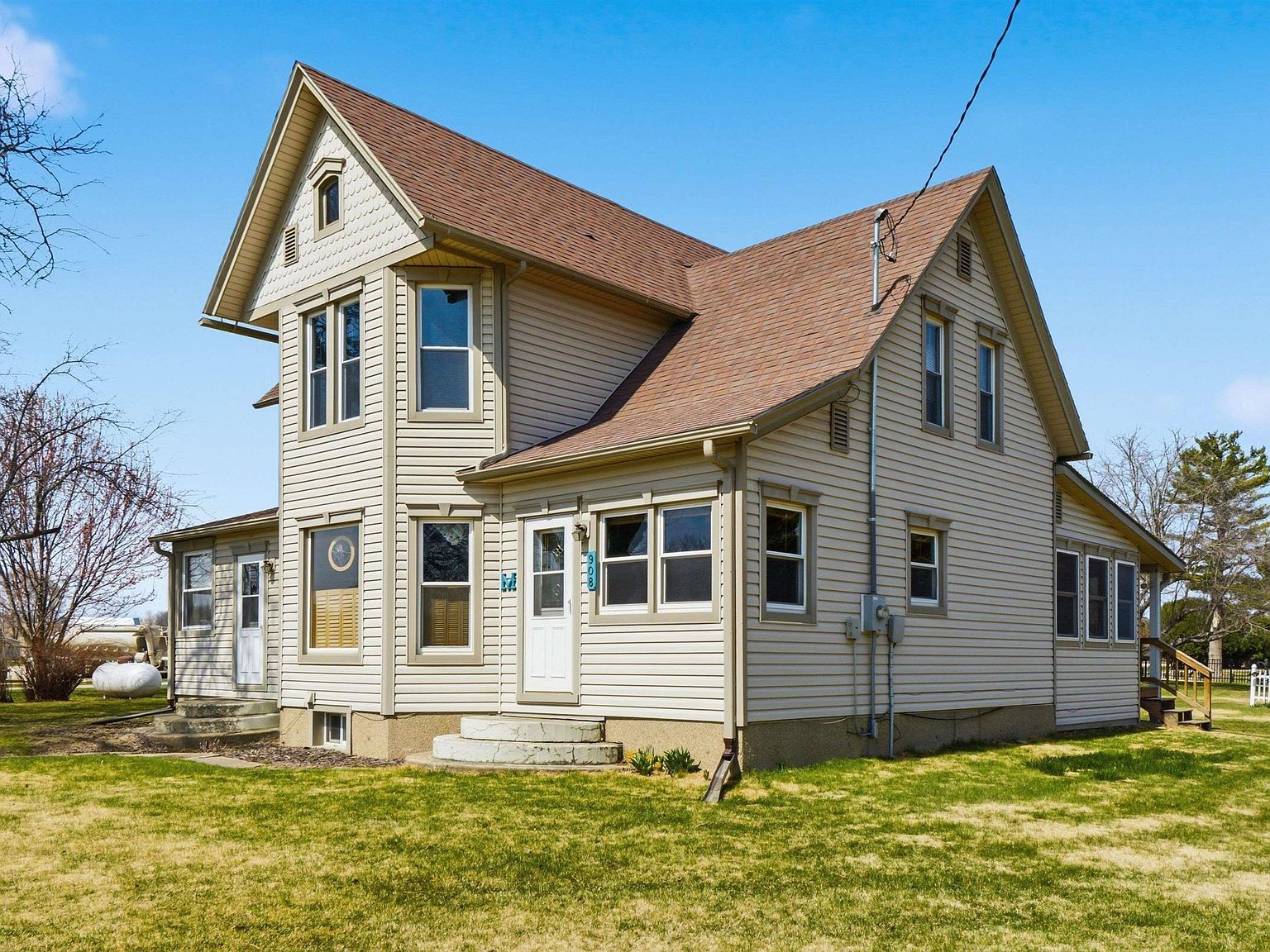 908 Switch St Elgin, IA 52141 - Thumbnail 3