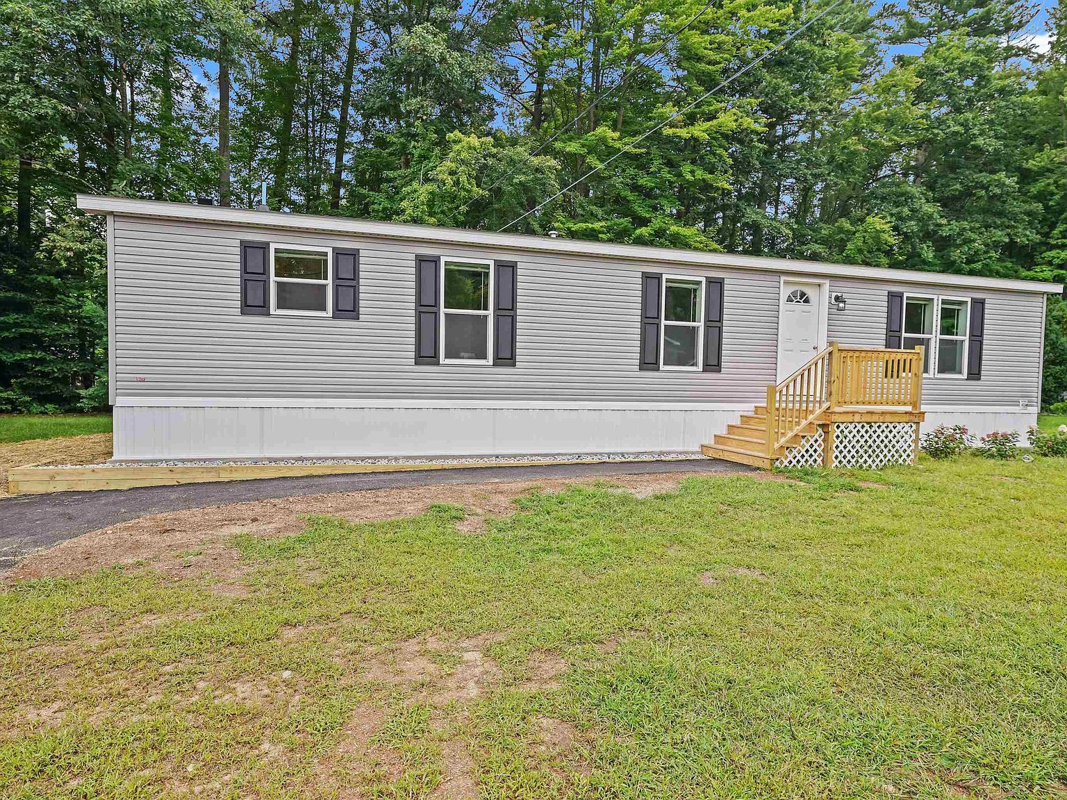 9 Sargent Pl #35 Gilford, NH 03249 - Thumbnail 3