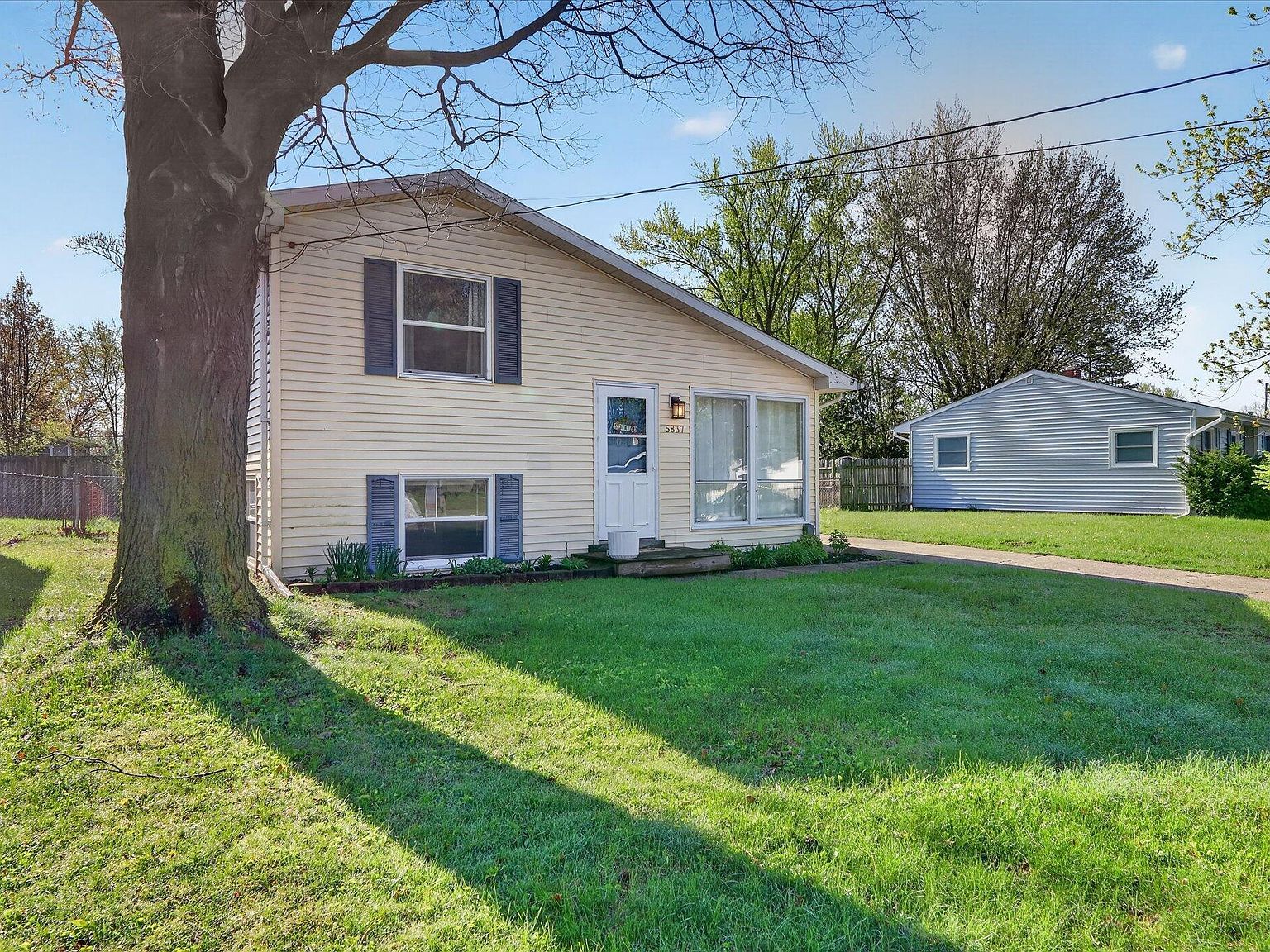 5837 Stratford Dr Portage, MI 49024 - Thumbnail 3