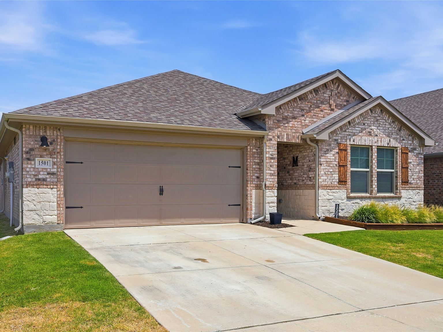 1501 Pleasant Knoll Trl Aubrey, TX 76227 - Thumbnail 3