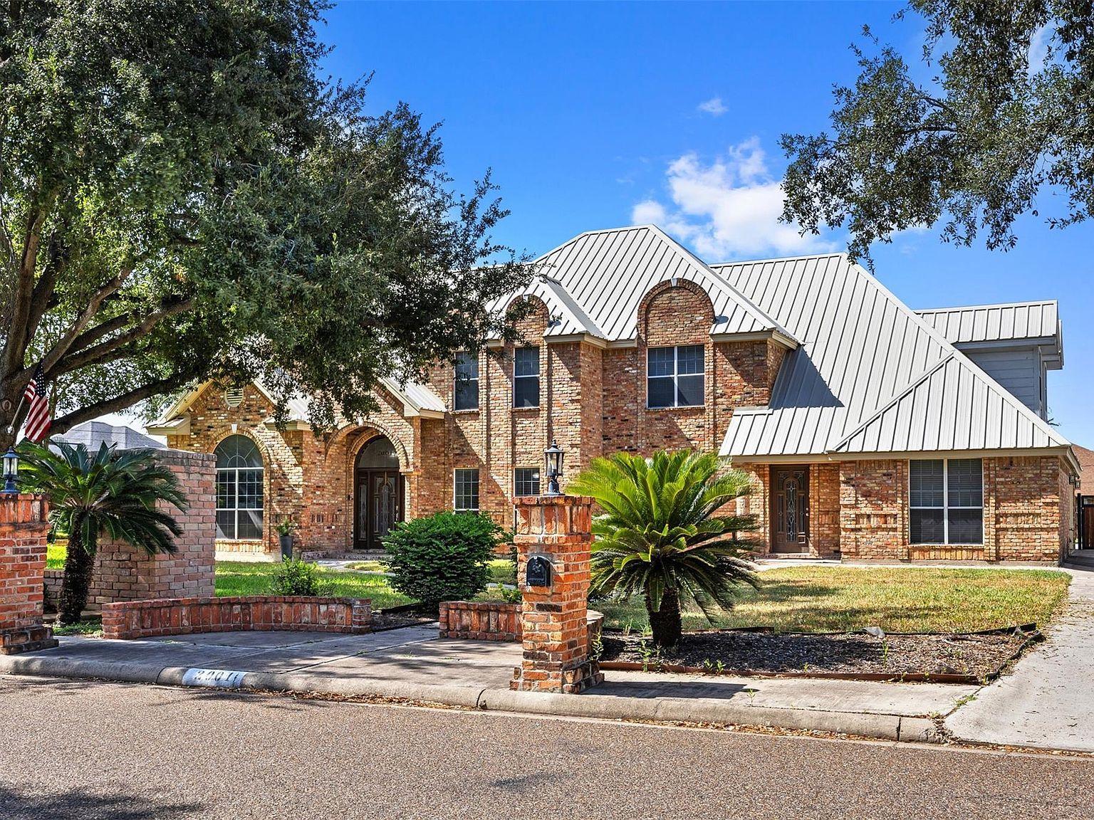 2001 Fair Oaks Dr Mission, TX 78574 - Thumbnail 3