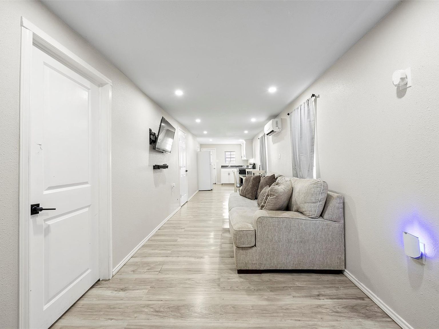 118 N Palmas St Weslaco, TX 78596 - Thumbnail 3