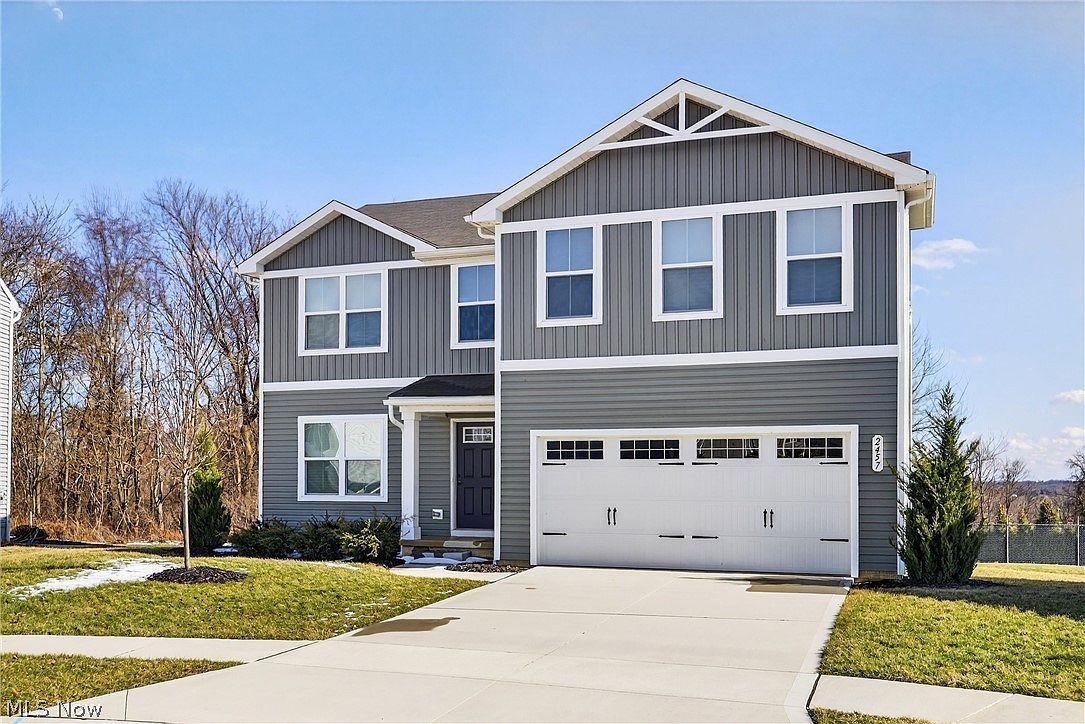 2457 Bishop Oval Barberton, OH 44203 - Thumbnail 3