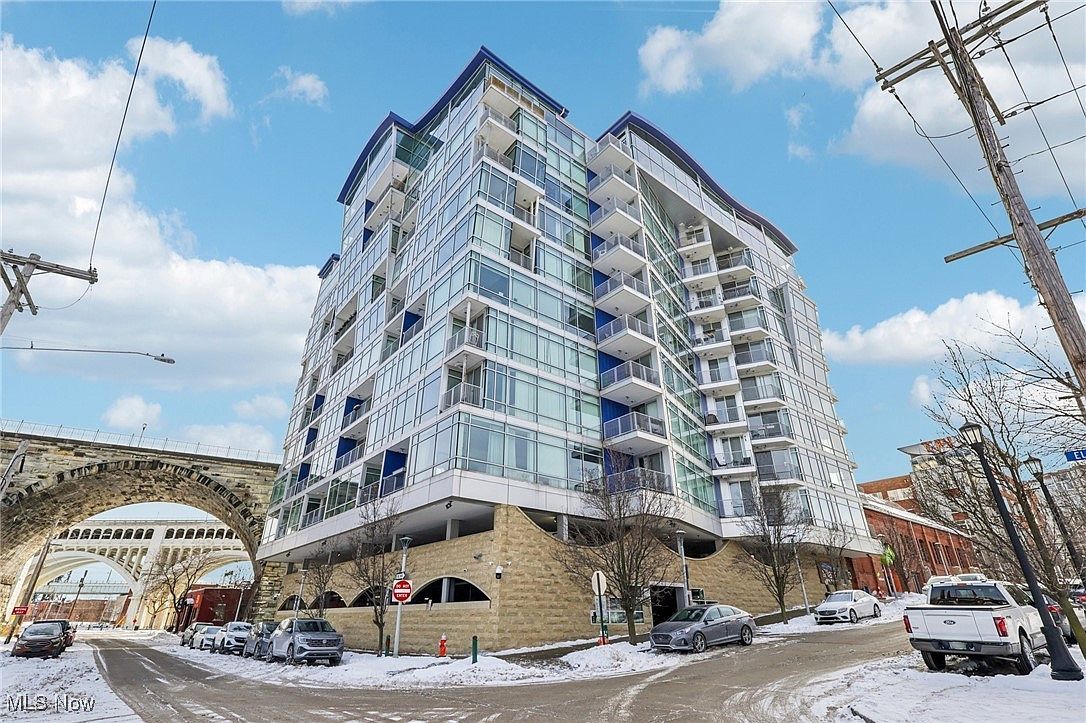 1237 Washington Ave APT 611 Cleveland, OH 44113 - Thumbnail 3