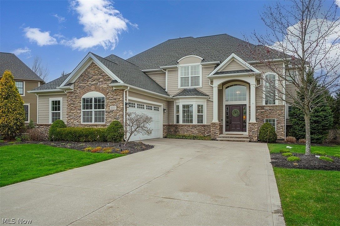 2550 Botanica Ln Pepper Pike, OH 44124 - Thumbnail 3