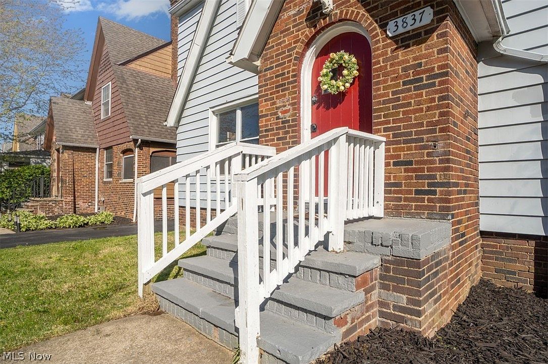 3837 Woodridge Rd Cleveland Heights, OH 44121 - Thumbnail 3