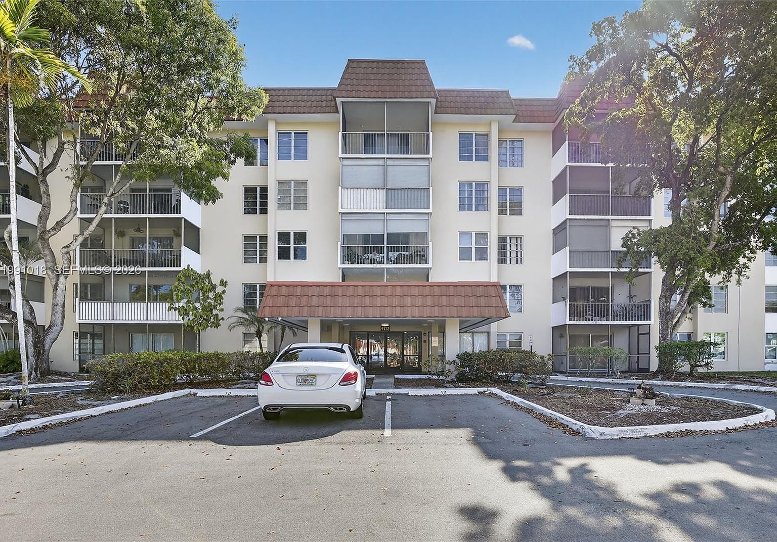 4172 Inverrary Dr APT 503 Fort Lauderdale, FL 33319 - Thumbnail 3