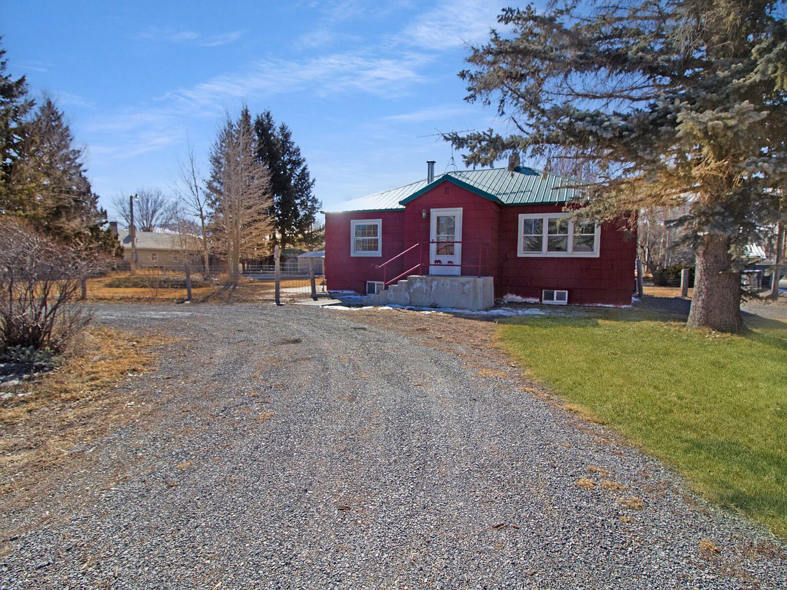 402 E Custer St Mackay, ID 83251 - Thumbnail 3