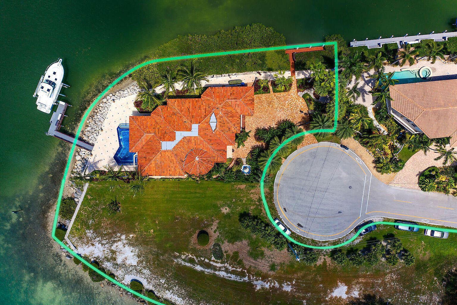 390 13th St Key Colony Beach, FL 33051 - Thumbnail 3