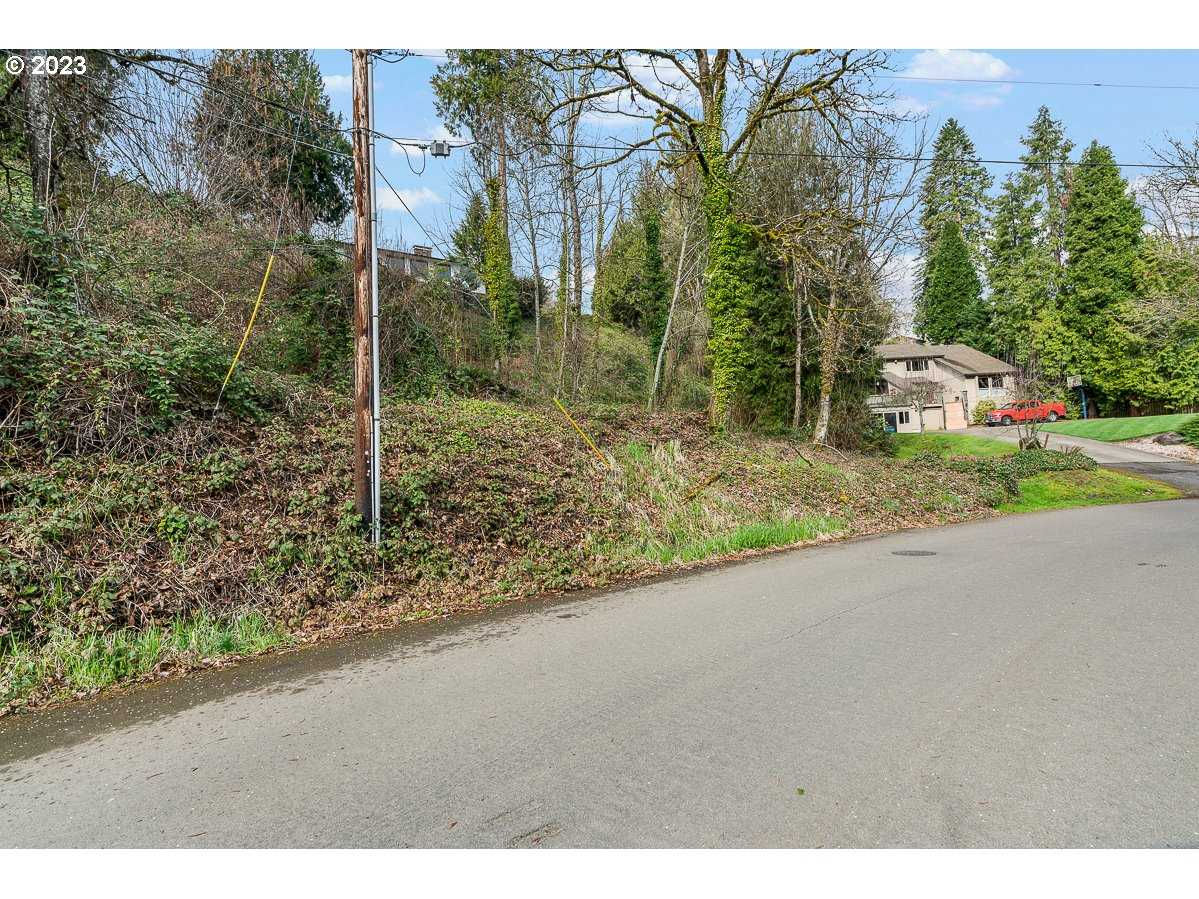 19121 Nixon Ave, West Linn, OR, 97068 - Thumbnail 3