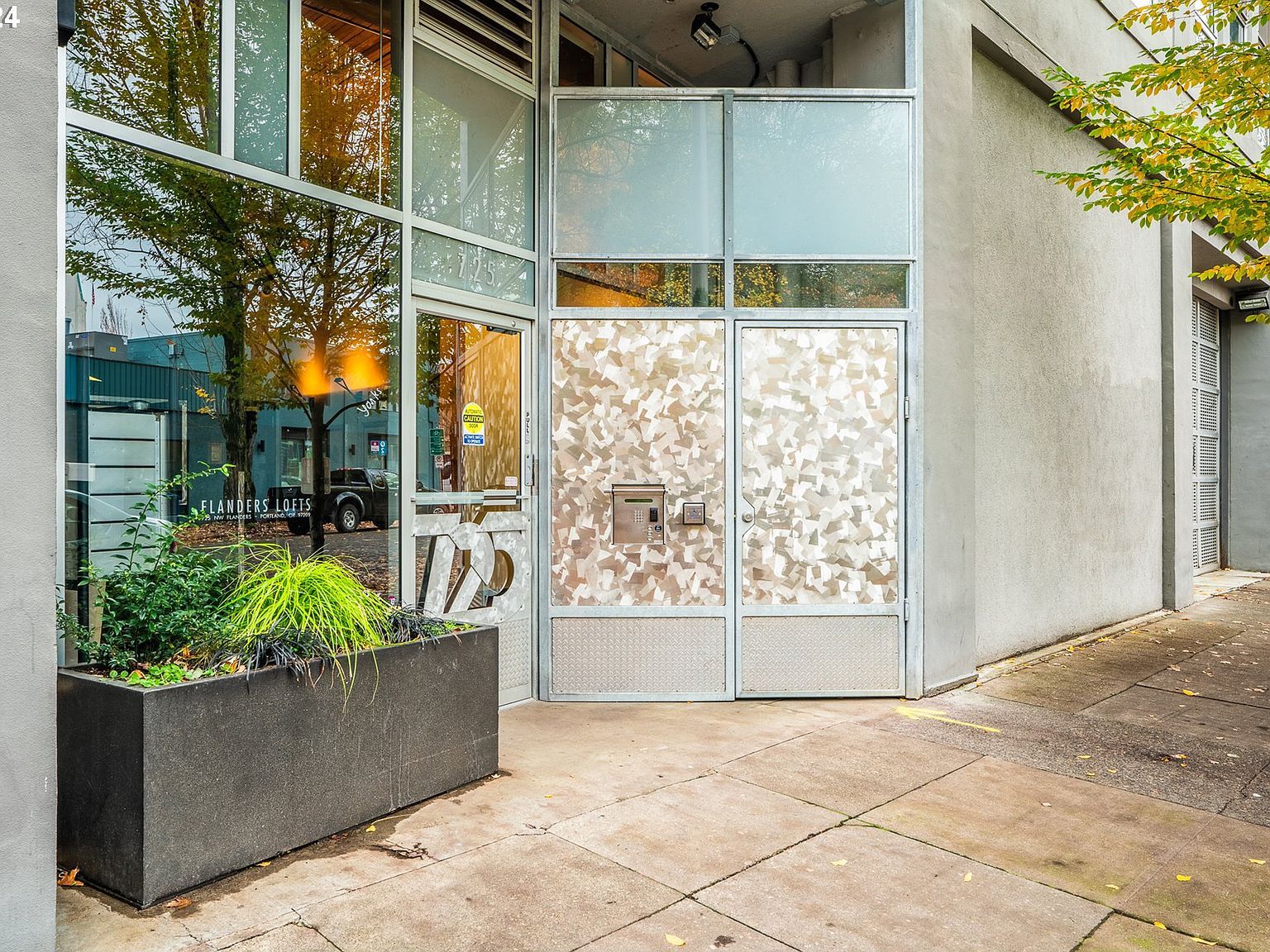 725 NW Flanders St SUITE 304 Portland, OR 97209 - Thumbnail 3