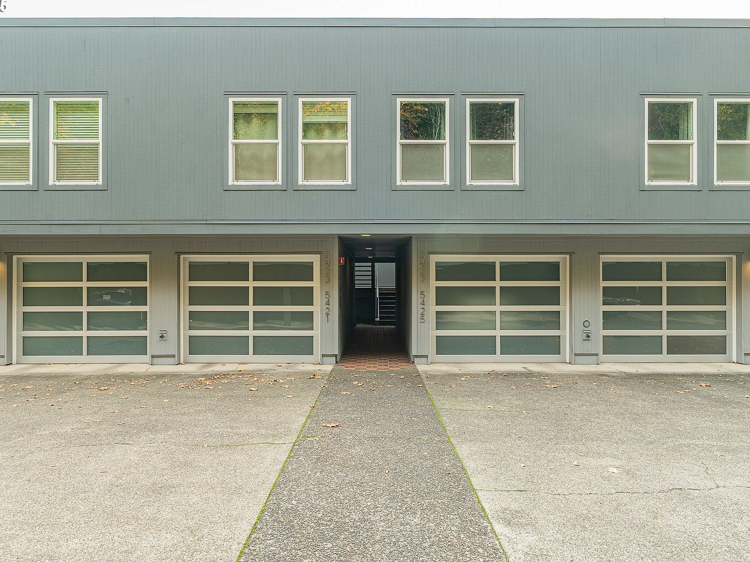 5425 SW View Point Ter Portland, OR 97239 - Thumbnail 3