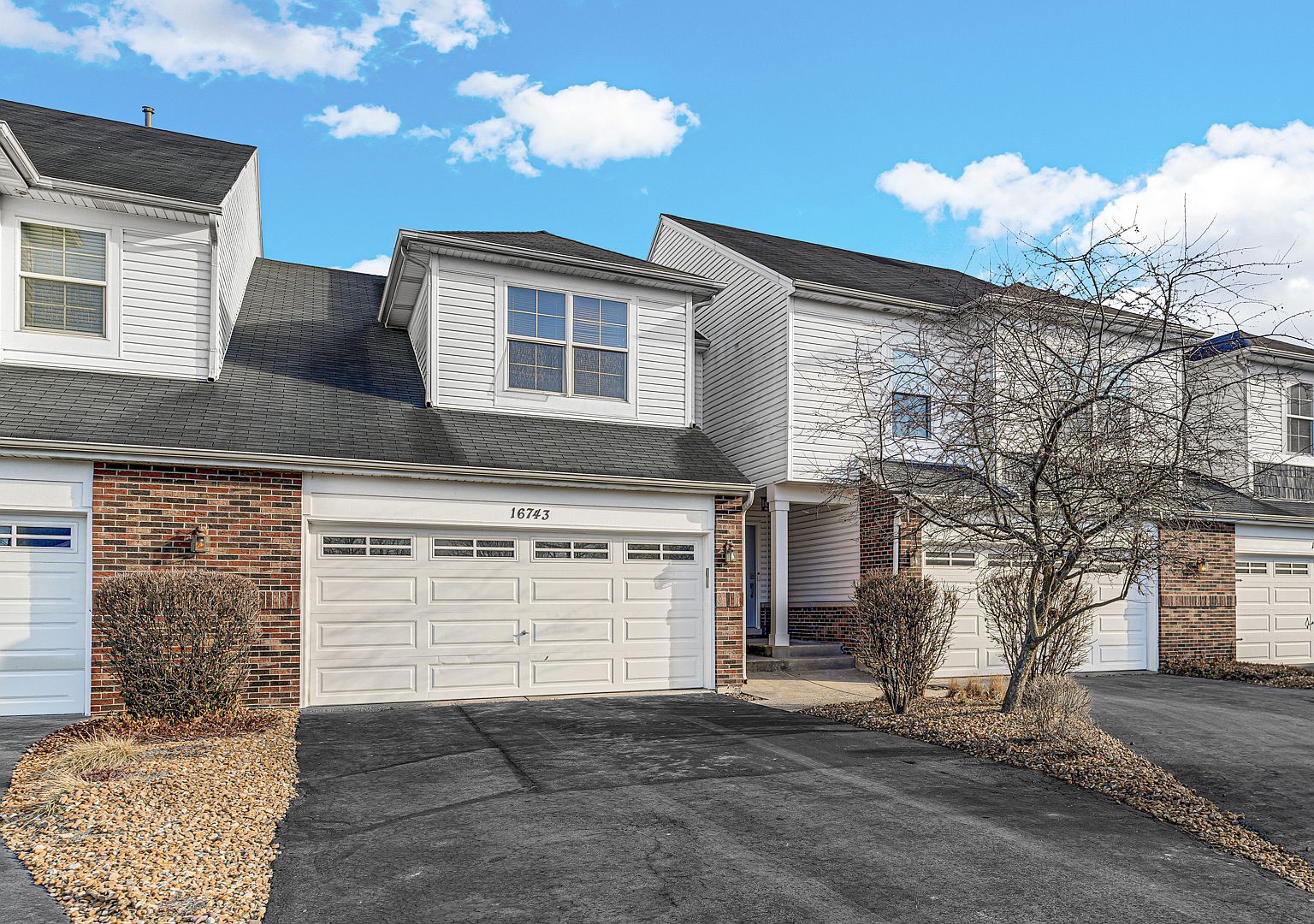 16743 Winding Creek Rd Plainfield, IL 60586 - Thumbnail 3