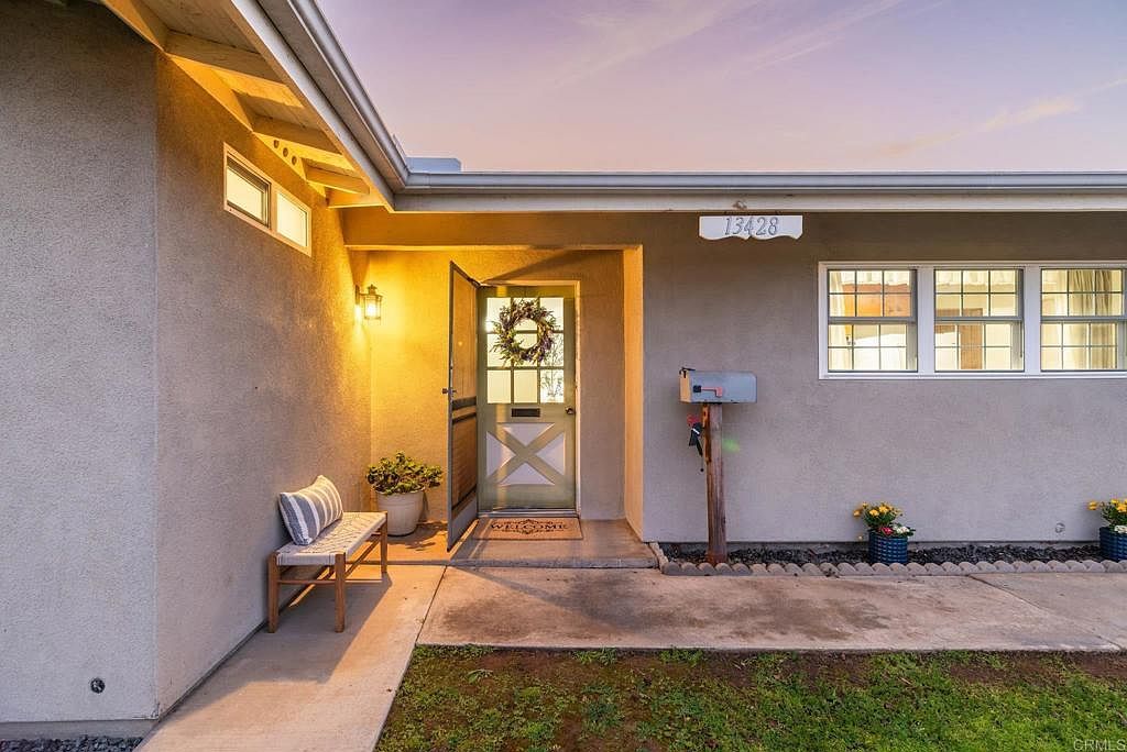 13428 Standish Dr Poway, CA 92064 - Thumbnail 3