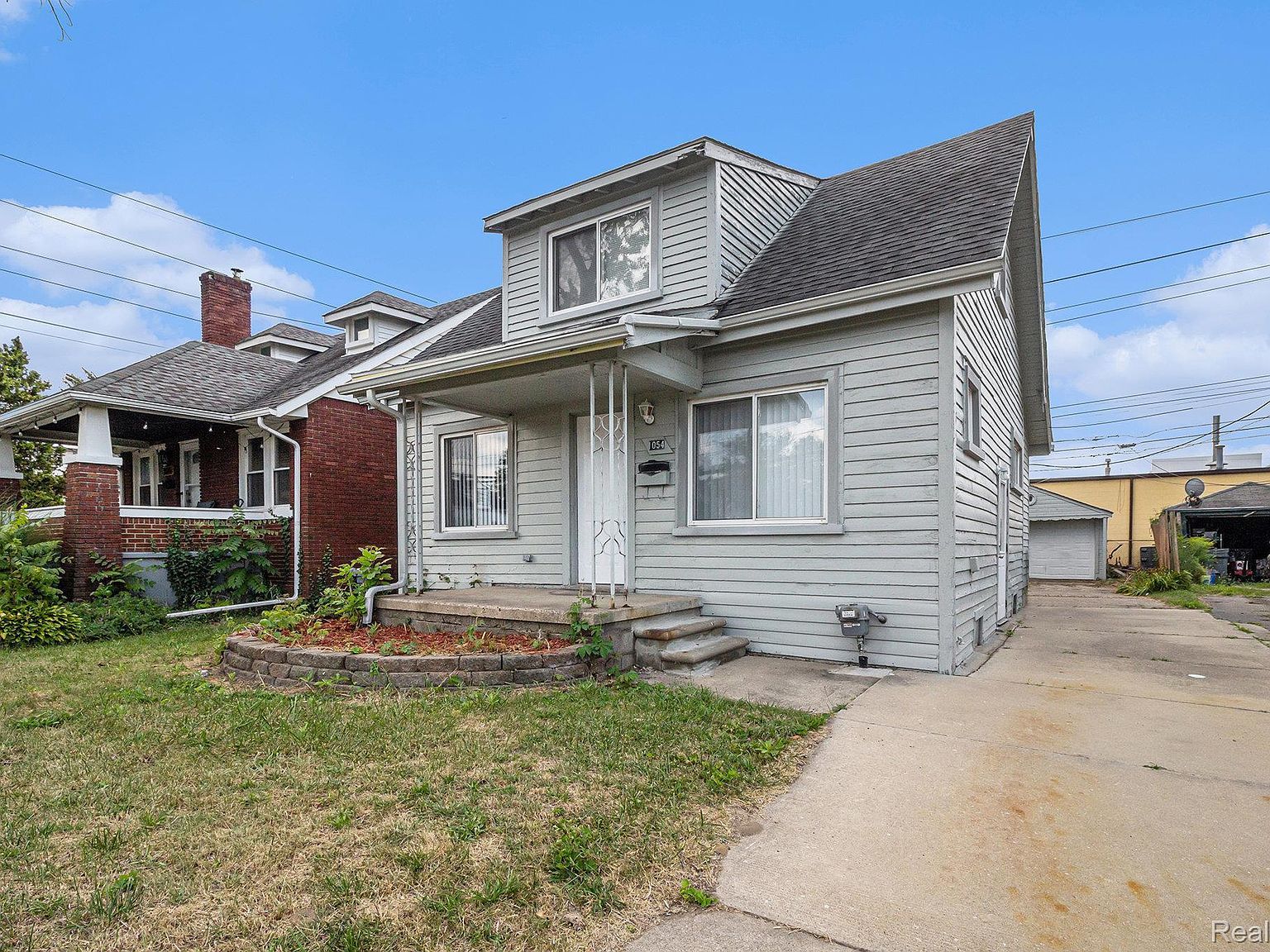 1054 E Troy St Ferndale, MI 48220 - Thumbnail 3