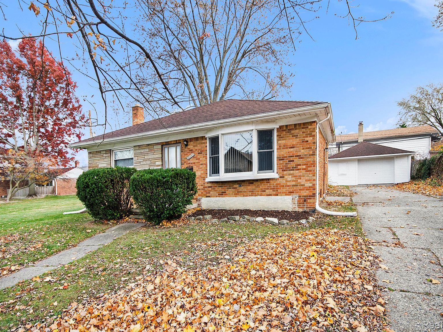 21110 Beaconsfield St Saint Clair Shores, MI 48080 - Thumbnail 3