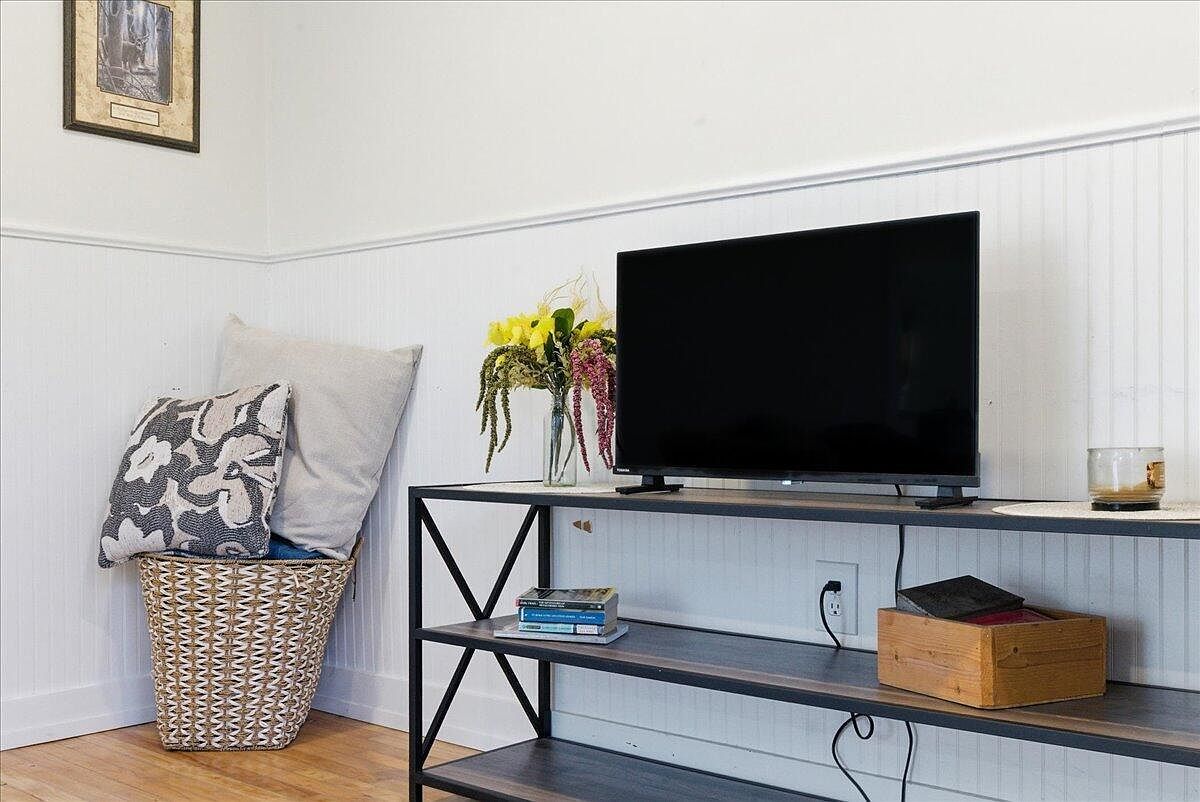 394 Highland Ave Gardiner, ME 04345 - Thumbnail 3