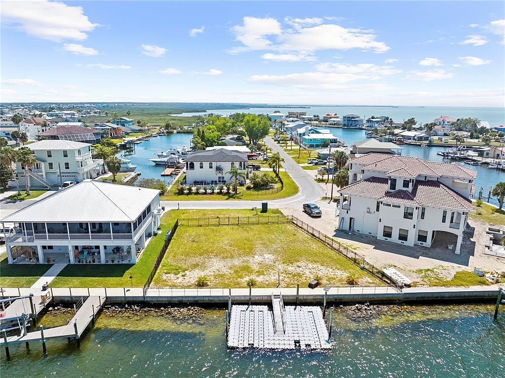 3387 Gulf Winds Cir Hernando Beach, FL 34607 - Thumbnail 3