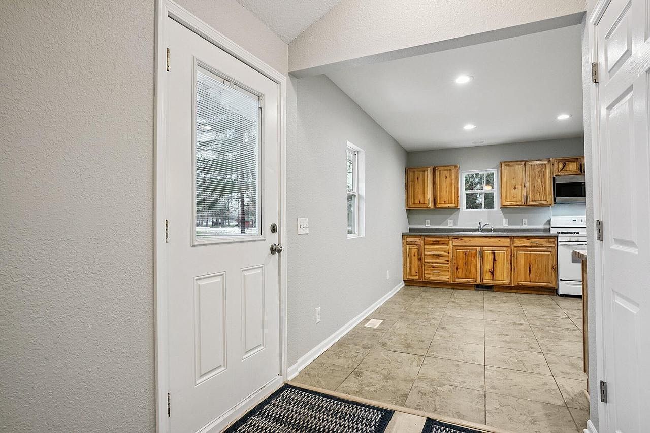 W1019 Narcissus Rd Genoa City, WI 53128 - Thumbnail 3