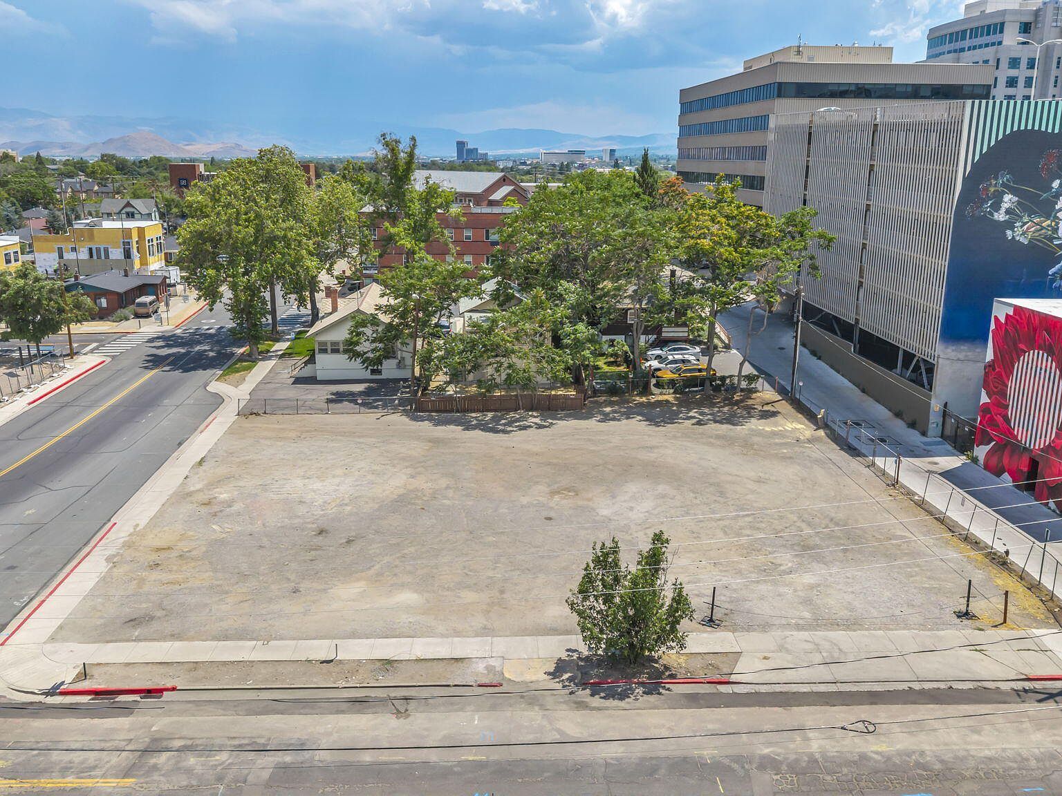 215 Sinclair St Reno, NV 89501 - Thumbnail 3