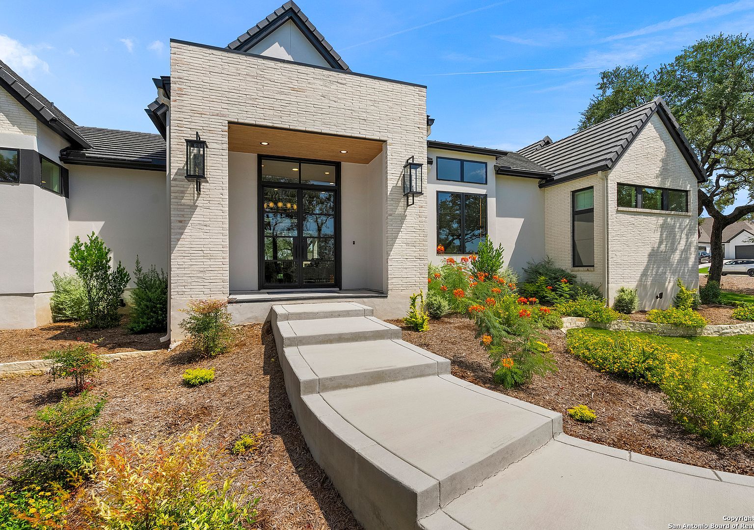 8191 Blue Oak Way San Antonio, TX 78266 - Thumbnail 3