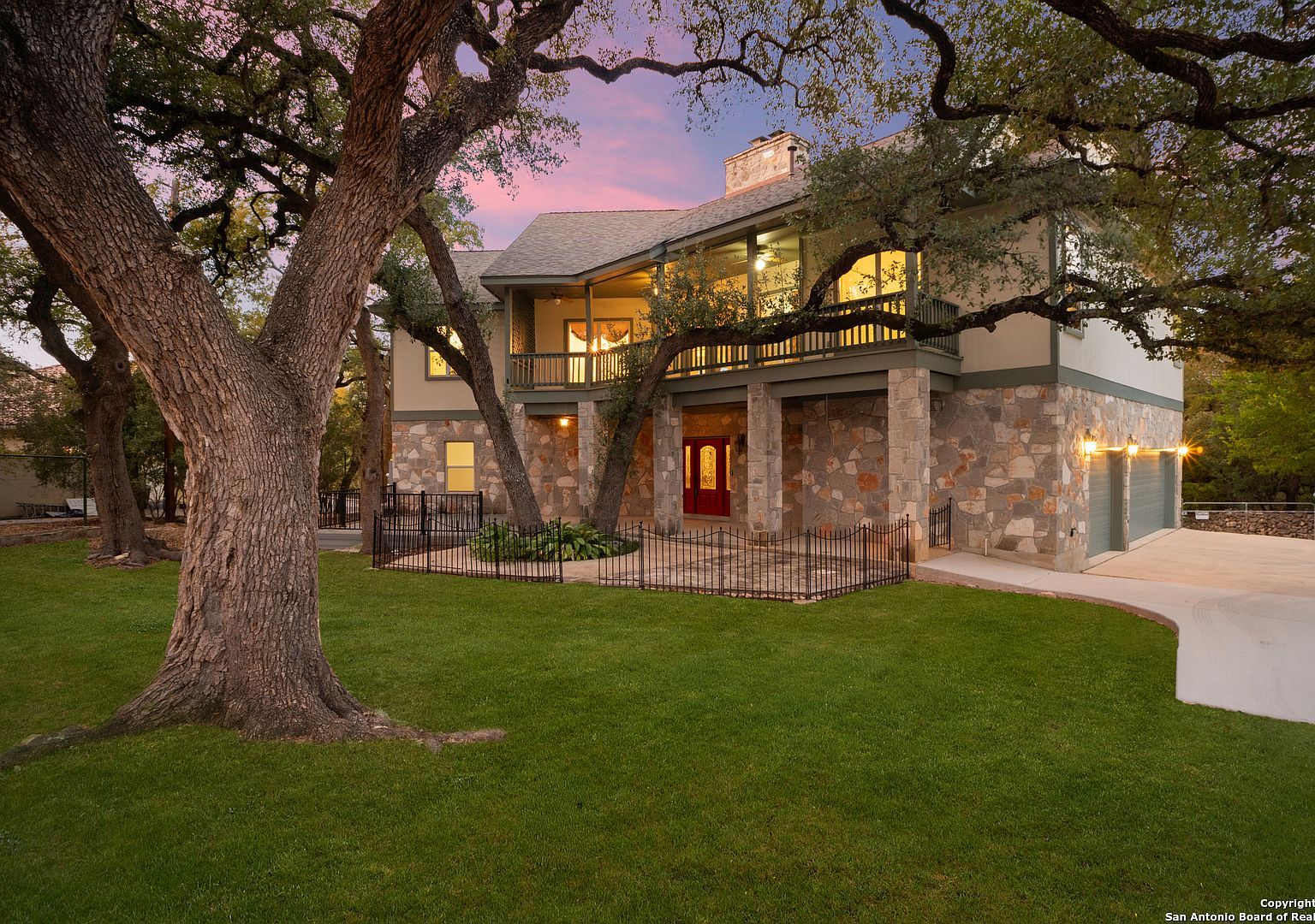 1245 Phantom Rider Trl Spring Branch, TX 78070 - Thumbnail 3