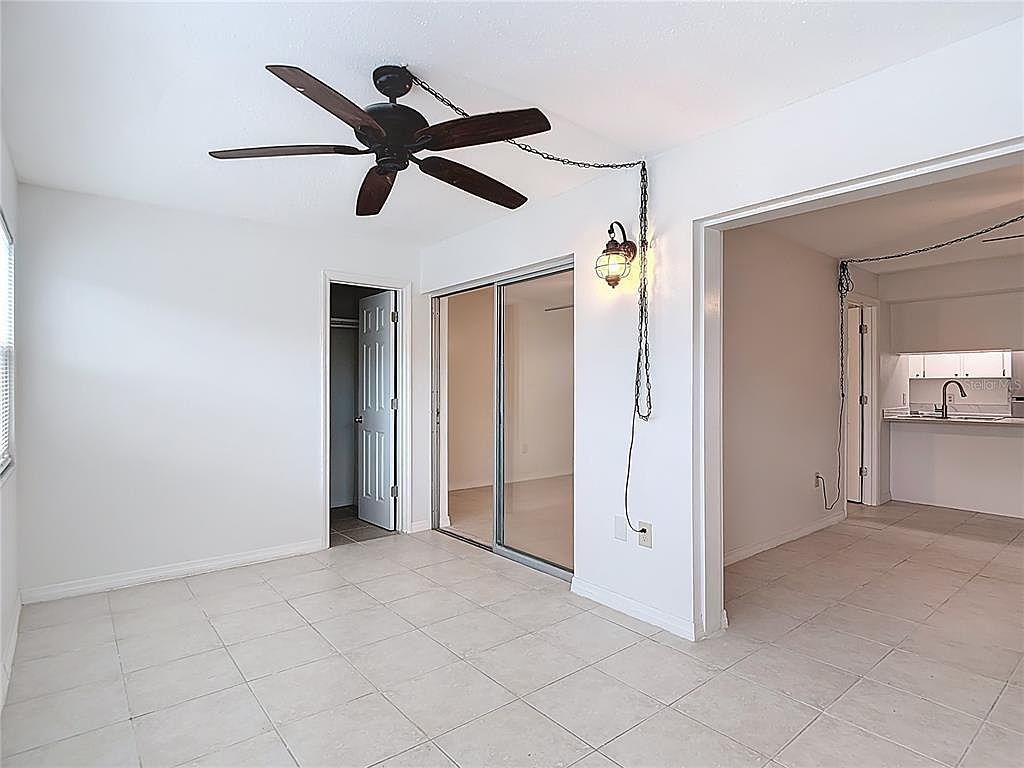 5132 Amulet Dr APT 105 New Port Richey, FL 34652 - Thumbnail 3