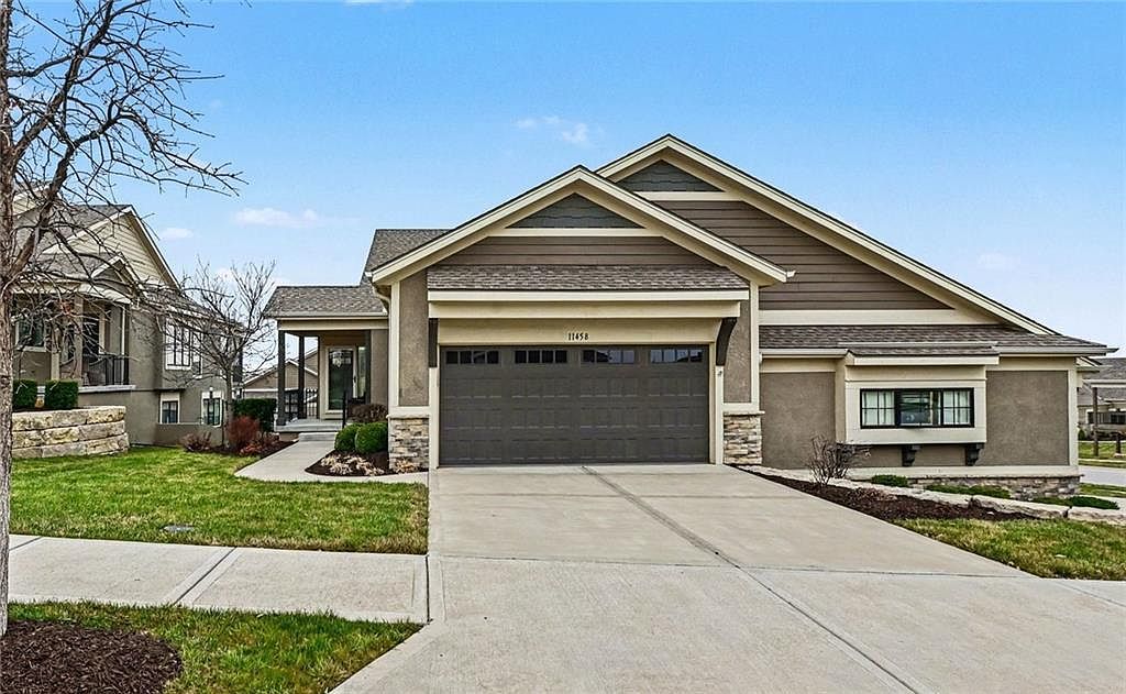 11458 S Waterford Dr Olathe, KS 66061 - Thumbnail 3