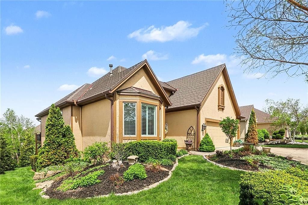 20306 W 99th Ter Lenexa, KS 66220 - Thumbnail 3