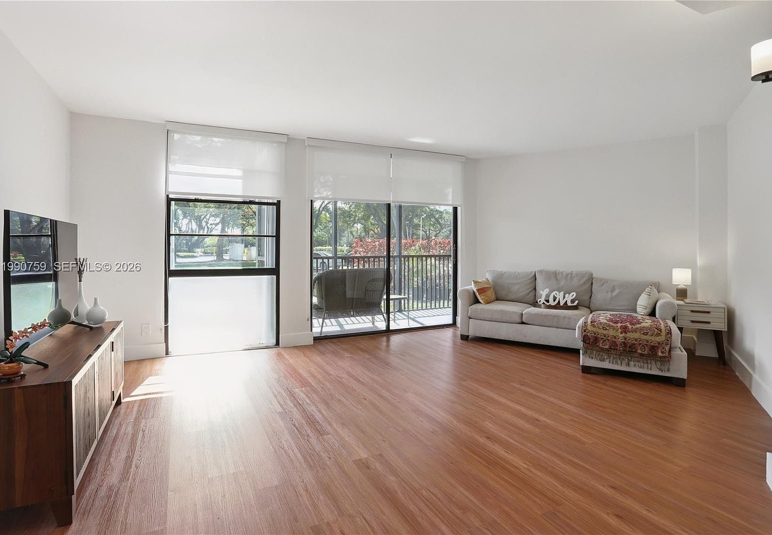 3101 N Country Club Dr APT 102 Aventura, FL 33180 - Thumbnail 3