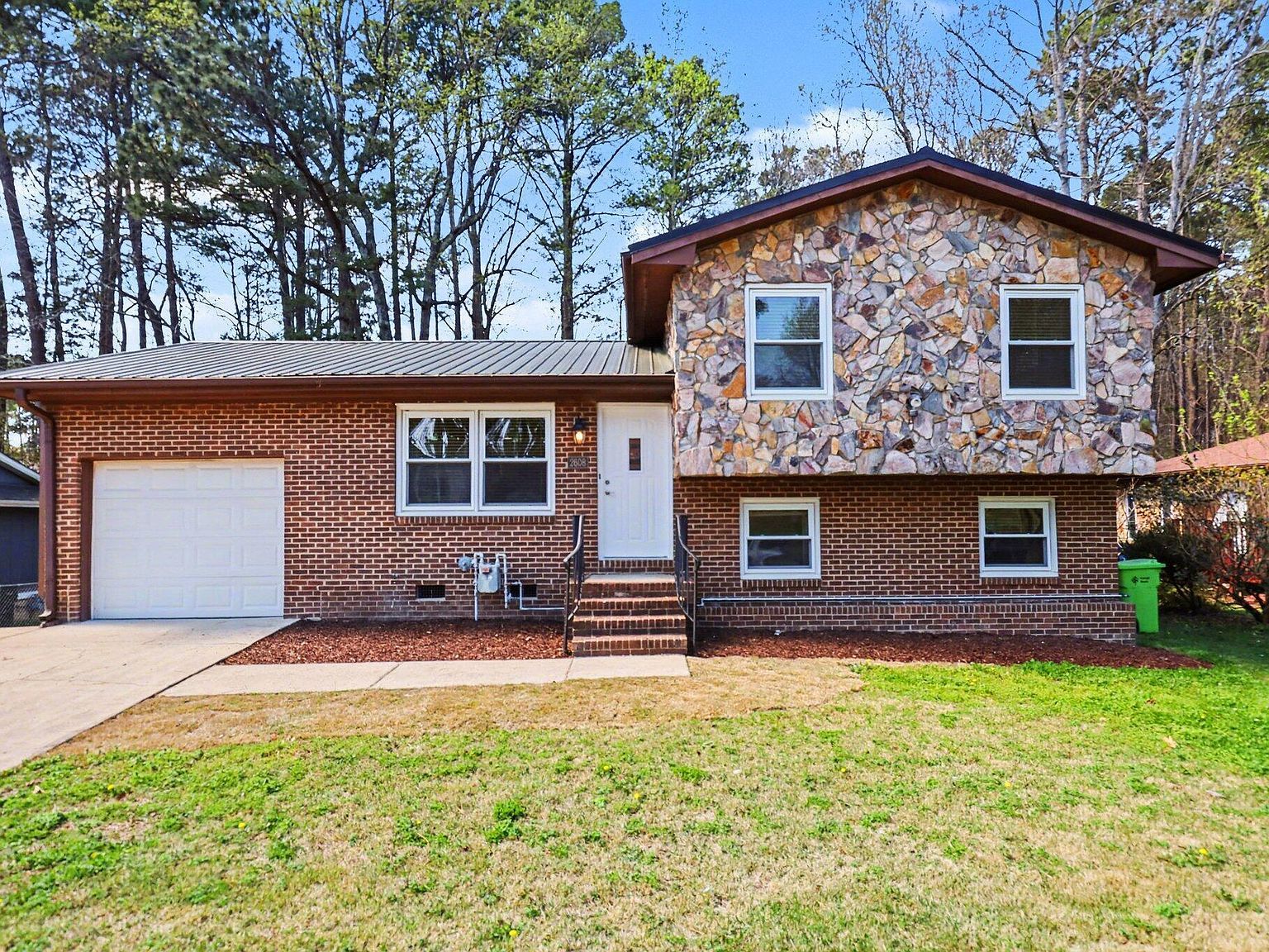 2608 Adcox Pl Raleigh, NC 27610 - Thumbnail 3