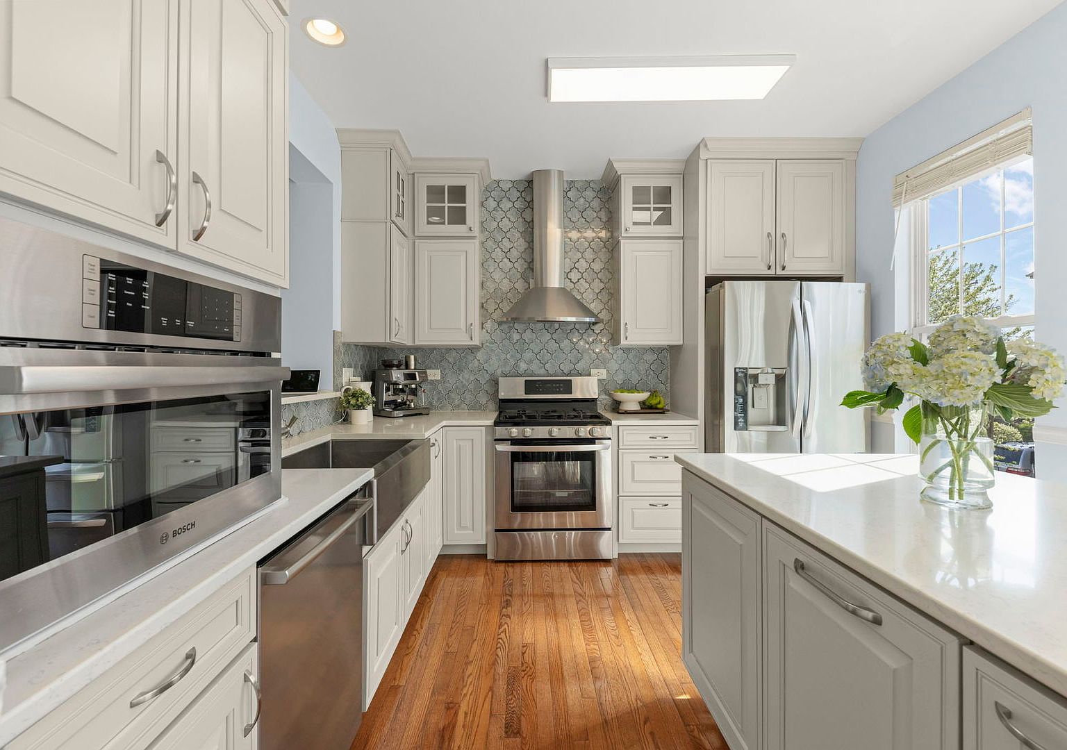 341 N Commerce St Aurora, IL 60504 - Thumbnail 3