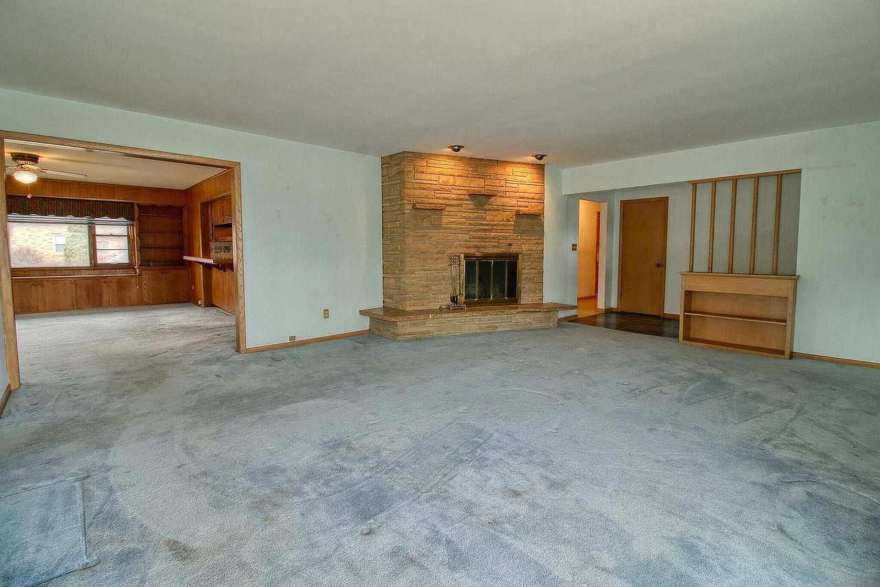 1000 17th Ave South Milwaukee, WI 53172 - Thumbnail 3