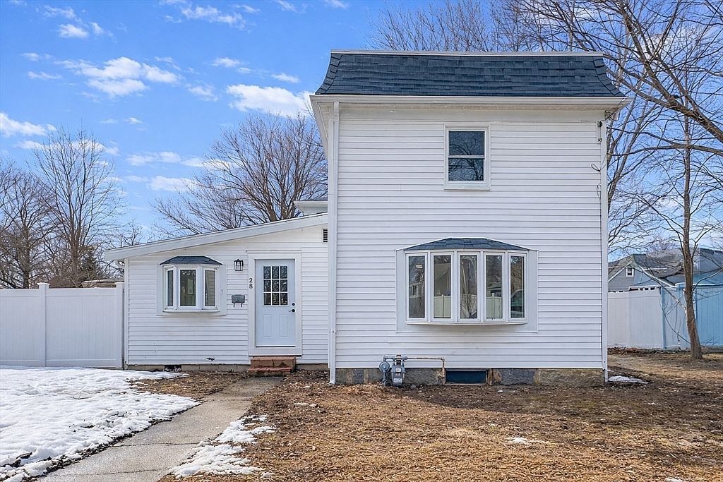 28 Newton Ct Weymouth, MA 02191 - Thumbnail 3