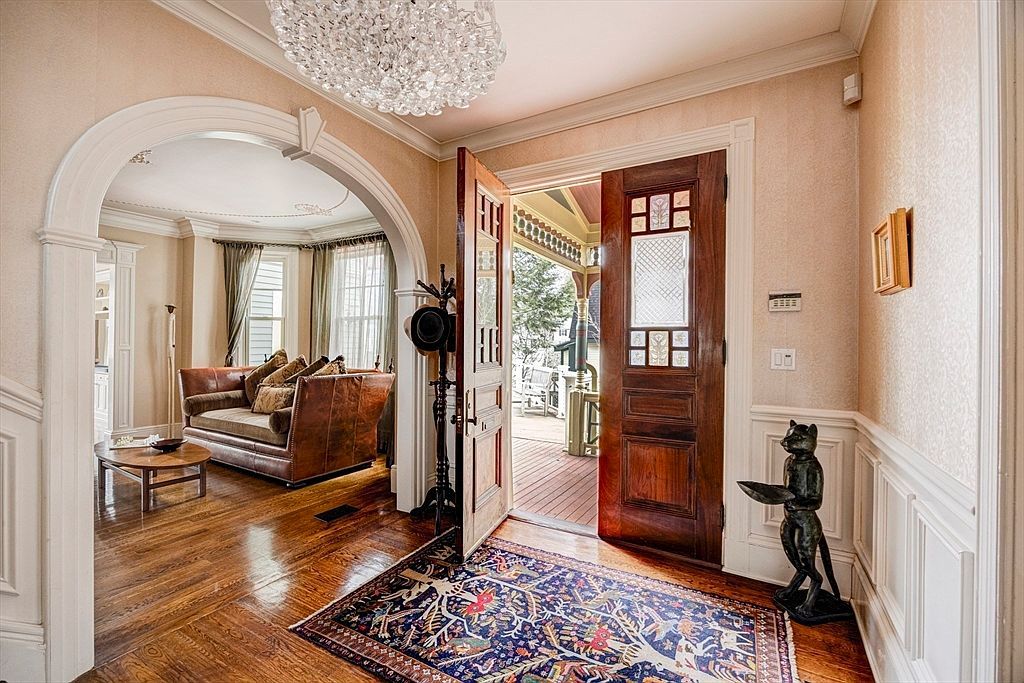 123 Sargent St Newton, MA 02458 - Thumbnail 3