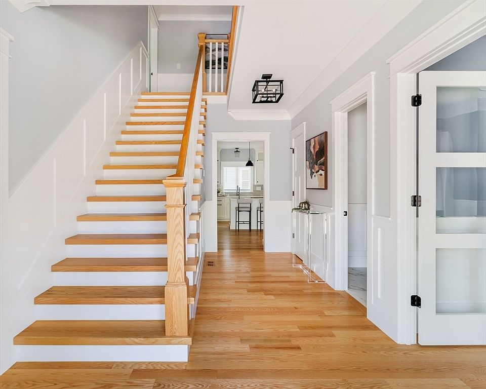 19 Cottage St Lexington, MA 02420 - Thumbnail 3