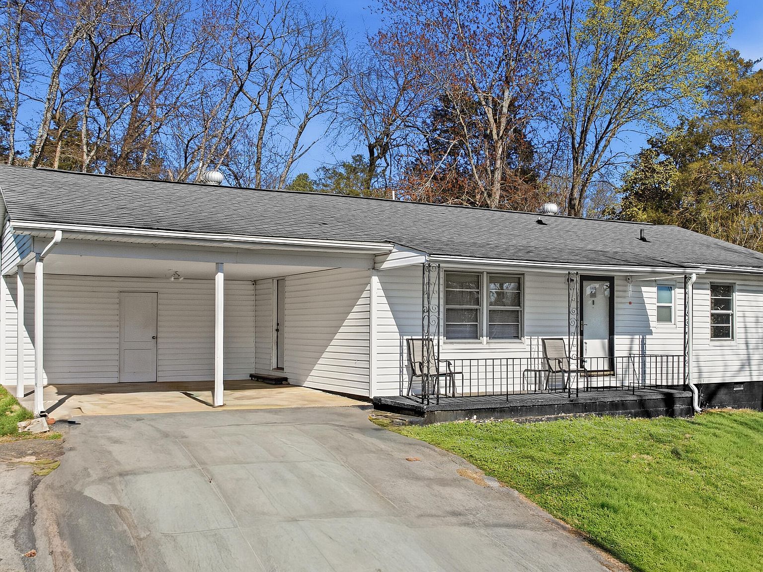 6230 Pleasant Ridge Rd Knoxville, TN 37912 - Thumbnail 3