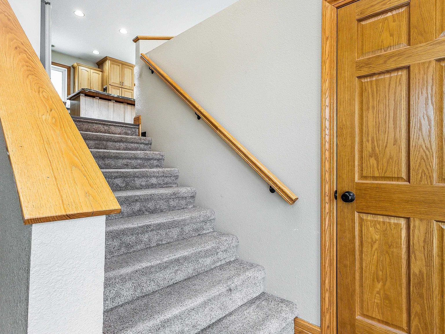 310 N Kyle Ave East Dubuque, IL 61025 - Thumbnail 3