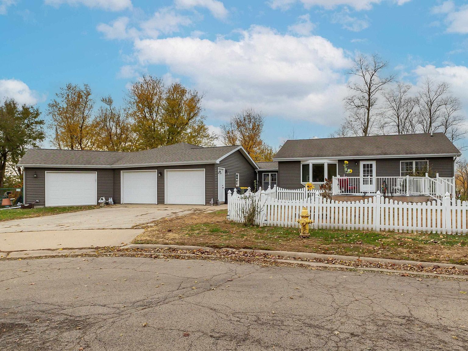 1 Irvine Ct Galena, IL 61036 - Thumbnail 3