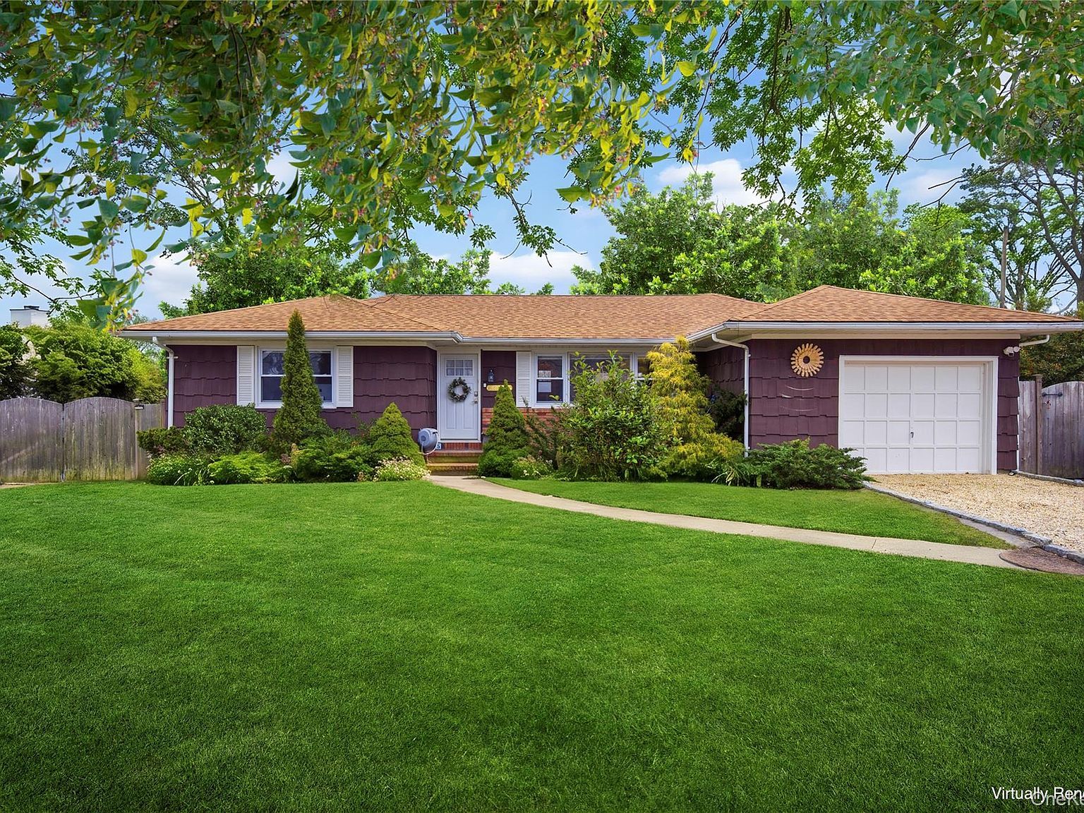 5 Argonne Rd W Hampton Bays, NY 11946 - Thumbnail 3