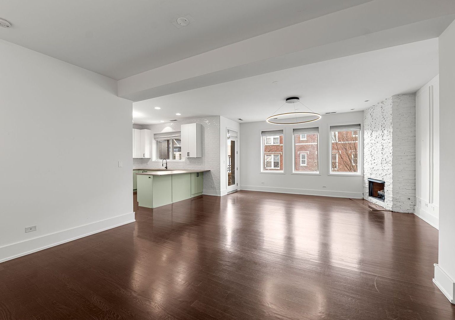 2352 W Shakespeare Ave Unit 2C Chicago, IL 60647 - Thumbnail 3