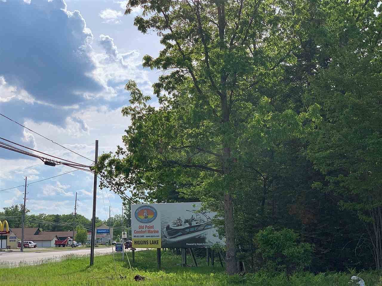 W Houghton Lake Dr Houghton Lake, MI 48629 - Thumbnail 3