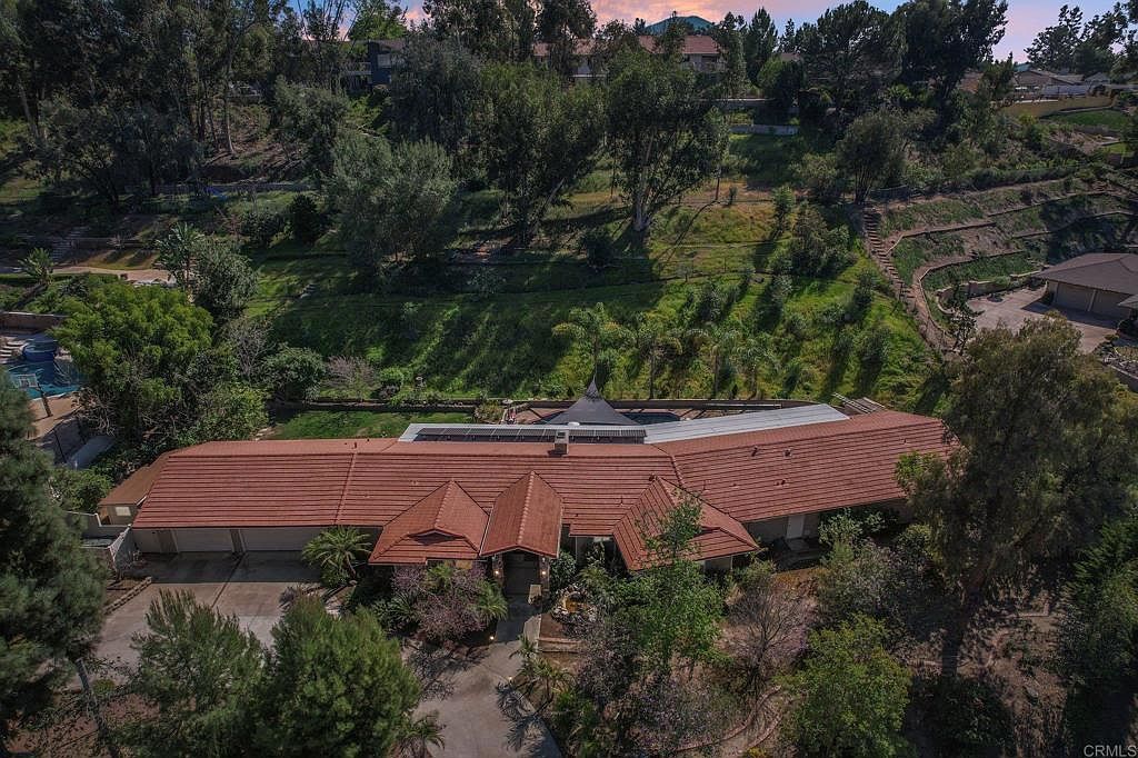 1243 Hidden Mountain Dr El Cajon, CA 92019 - Thumbnail 3