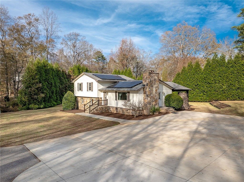 615 Spring Forest Dr Central, SC 29630 - Thumbnail 3