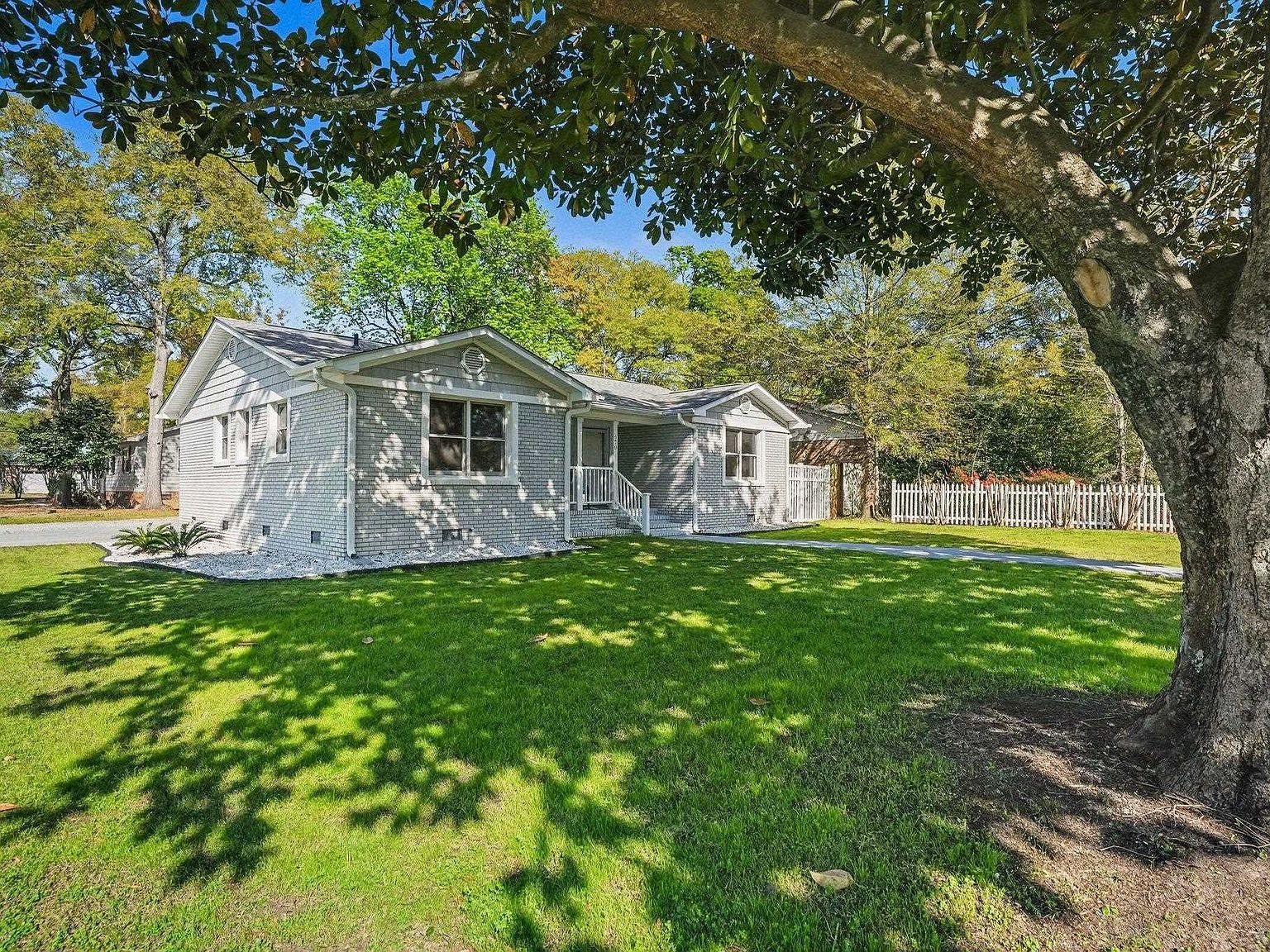 620 8th Ave S Myrtle Beach, SC 29575 - Thumbnail 3