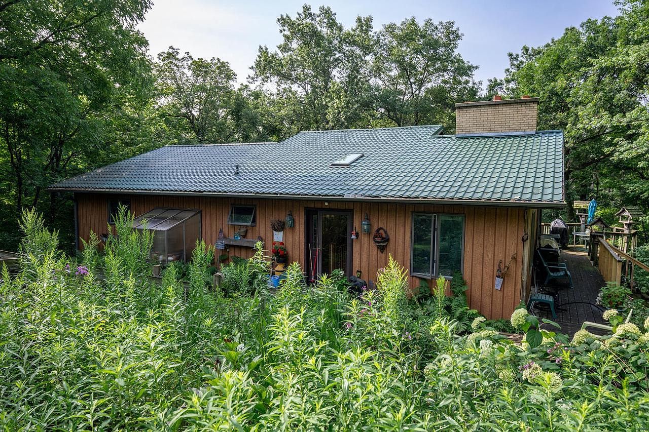 W8601 Hwy 82 Elroy, WI 53929 - Thumbnail 3