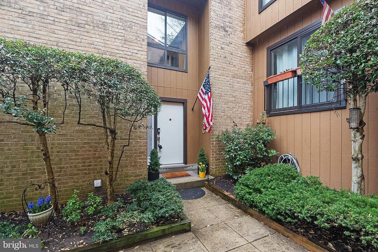 9060 Blarney Stone Dr Springfield, VA 22152 - Thumbnail 3