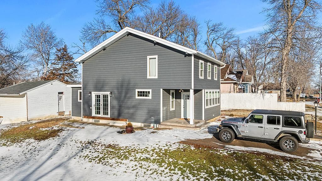 213 N Harold St Ivanhoe, MN 56142 - Thumbnail 3