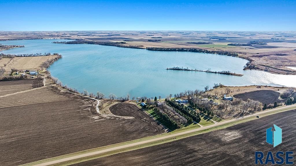 2424 County Road 101 Rd Hendricks, MN 56136 - Thumbnail 3