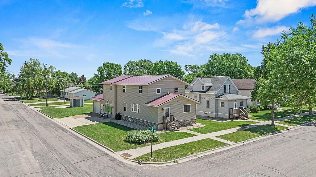 313 7th St W Canby, MN 56220 - Thumbnail 3